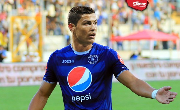 Así lucen Messi y Cristiano Ronaldo 'jugando' en la Liga Nacional de Honduras