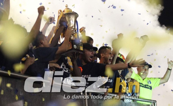 Estas son las postales inolvidables de una noche heroica para el Honduras Progreso