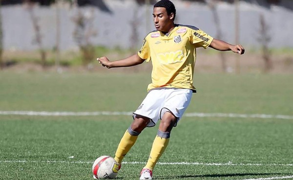 Hijo de Pelé debuta con equipo Sub-20 del Santos de Brasil