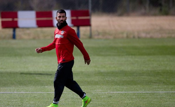 Arda Turan se lesiona y es duda para el inicio de la Liga