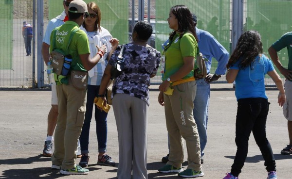 La afición argentina en líos para ingresar al estadio Mané Garrincha