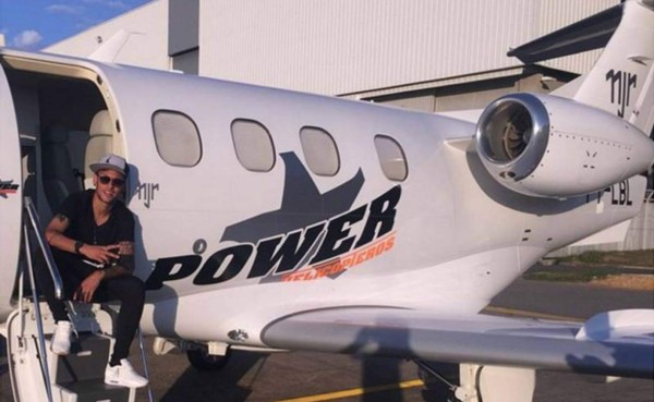 Neymar compró un jet personalizado por 10 millones de euros
