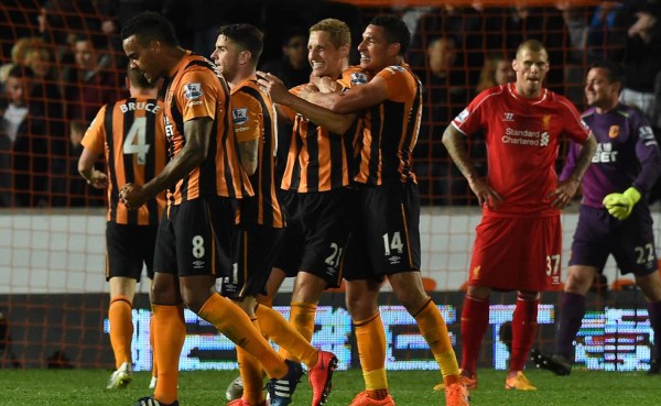 Liverpool perdió ante el Hull City y se aleja de la Champions League