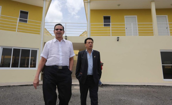 Autoridades de Fenafuth inauguran Proyecto Gol en El Tizatillo