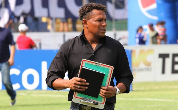 Carlos Pavón sobre Real España: 'Los clásicos siempre se juegan a dar el máximo'