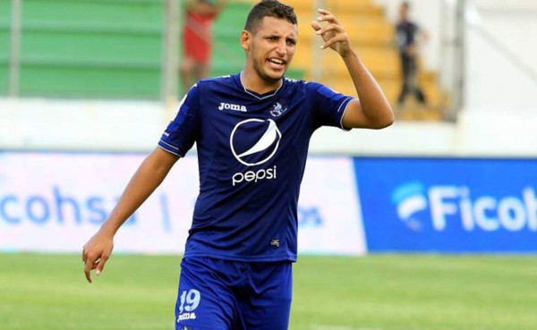 Olimpia y Real España relizan ofertas por César Oseguera