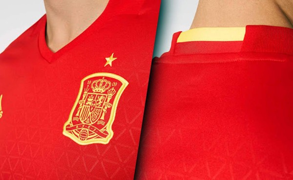 Selección española presenta su nueva camiseta para Eurocopa 2016
