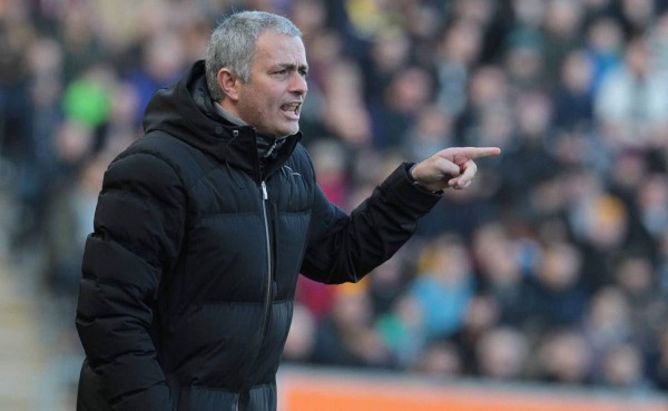 Mourinho asegura que Fábregas no quiso regresar al Arsenal