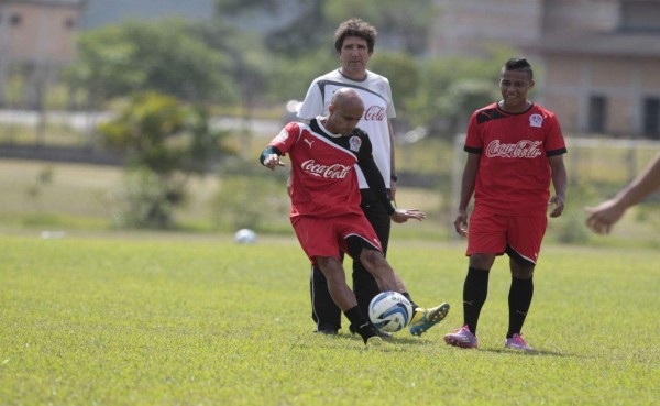 Omar Guerra afina la puntería para el torneo Apertura