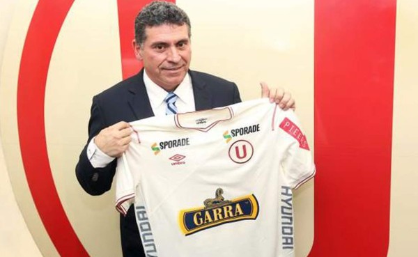 Dormir temprano y multa por uso de celular: Las reglas de Luis Suárez en Perú