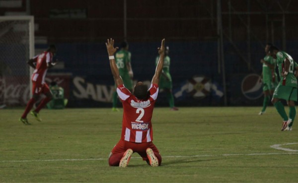 Vida celebra y Marathón no para de sufrir