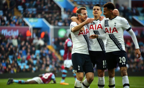 Tottenham derrota al Aston Villa y mantiene presión sobre el Leicester
