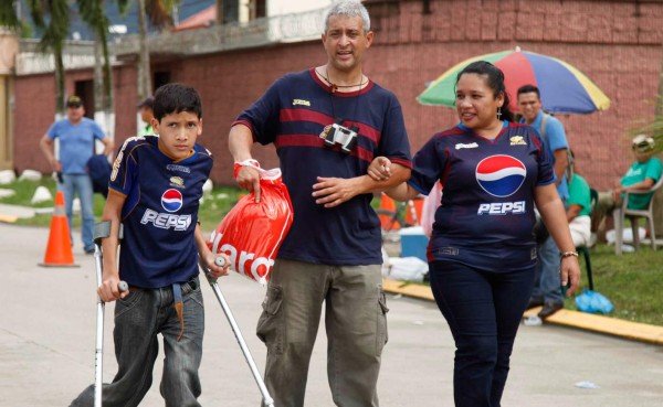 David Cubas, un aficionado muy especial del Motagua llegó a El Progreso