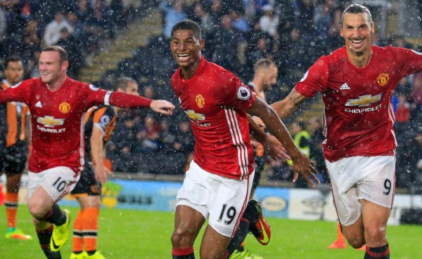 Marcus Rashford mantiene el invicto del Manchester United en la Premier