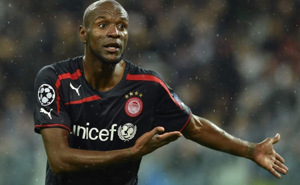 Abidal decide aceptar la oferta del Olympiakos y rechaza la del Barcelona