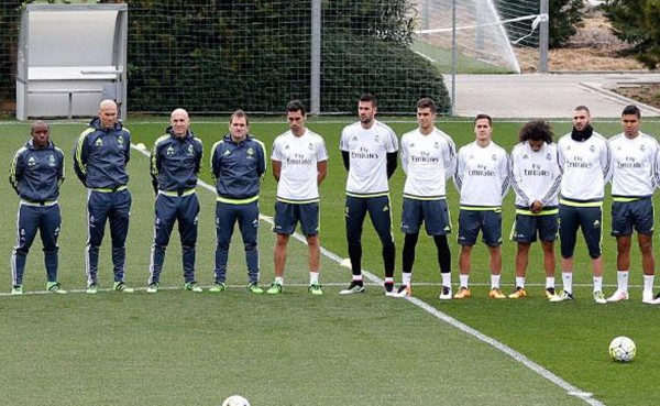 El Real Madrid guardó un minuto de silencio por las víctimas de Bruselas