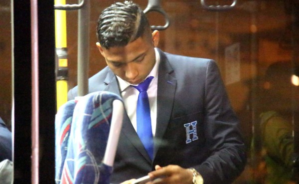 Sin decirle a nadie, Emilio abandona concentración de Honduras