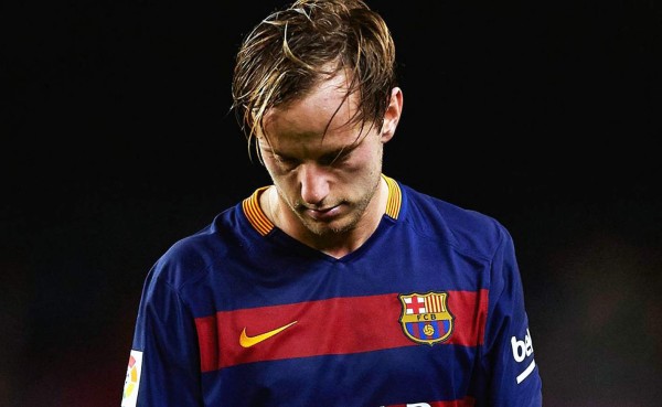 Rakitic sufre lesión muscular y es duda para 'El Clásico' ante Real Madrid