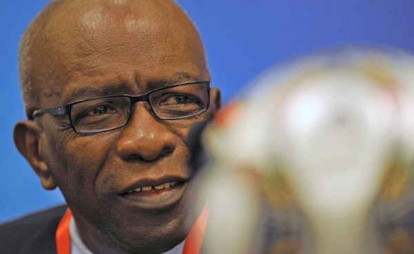 Jueza trinitense fija a Jack Warner fianza de 2,5 millones de dólares trinitarios