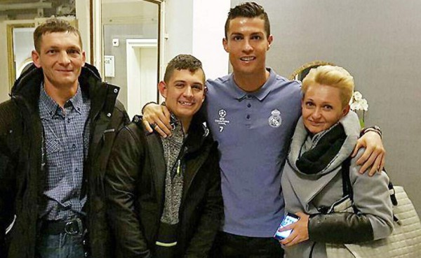 Cristiano se reencuentra con joven polaco que salió de coma tras oír un gol del portugués