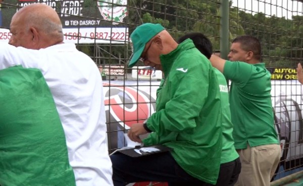 Jairo Ríos le mandaba desde las gradas papelitos a Mario Berríos