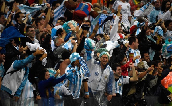 Policía brasileña deporta a su país a dos argentinos por enseñar las nalgas
