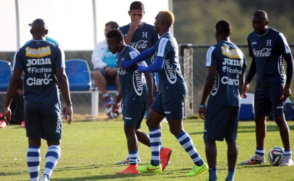Honduras sería ofensivo este miércoles ante Suiza