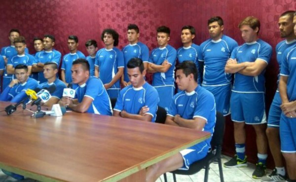 Futbolistas de la Selección de El Salvador ofrecen disculpas por huelga