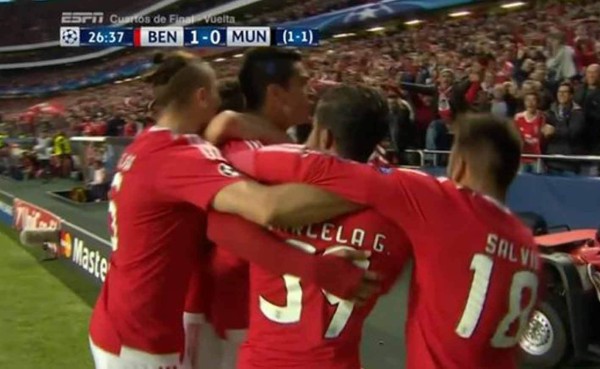 Así fue el gol de Raúl Jiménez con el Benfica ante el Bayern Munich