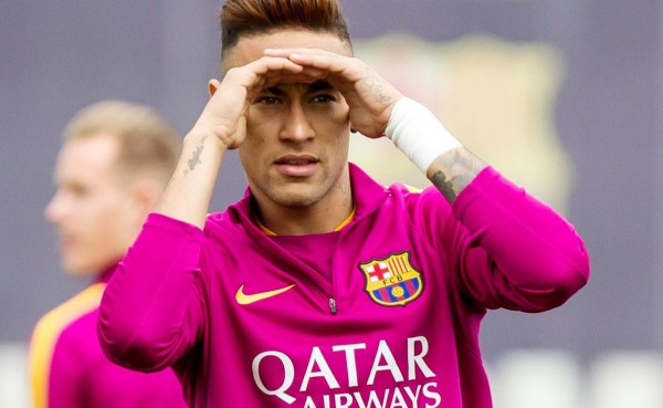 Neymar está decidido a negociar con el Real Madrid, según la prensa española