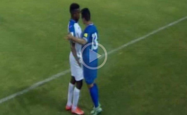 Johnny Palacios se pierde el duelo del martes ante El Salvador por amarillas