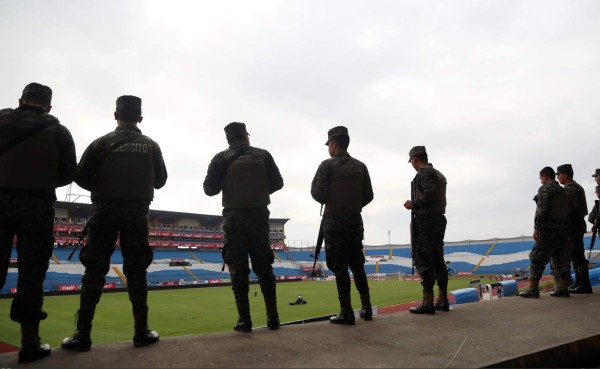 Seguridad total en el estadio Olímpico previo al juego Honduras-México