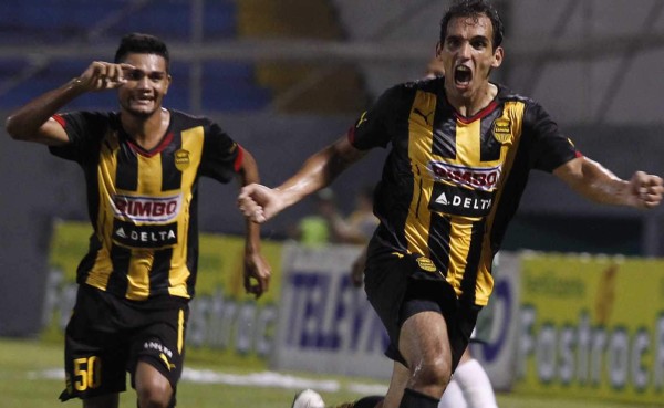 Real España y el Morazán, infalibles en lo que va del Clausura 2016