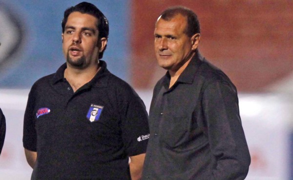 Elías Nazar: 'No podemos decidir con la cabeza caliente'