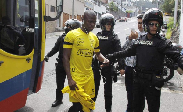 Intentan detener a ecuatoriano Enner Valencia por atraso en pago de alimentos