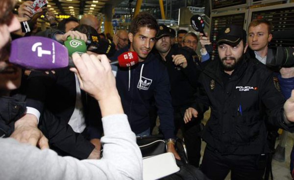 Lucas Silva llega a Madrid y este lunes será presentado