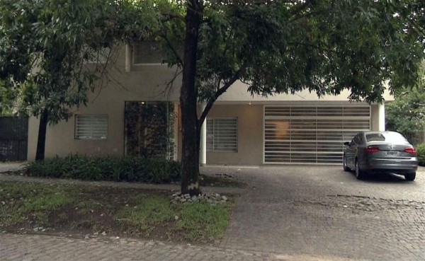 Triste noticia para Tevez: roban su casa mientras festejaba su boda en Uruguay