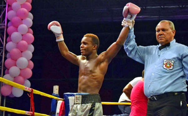 'Escorpión' Ruíz es el rey de Centroamérica y el Caribe