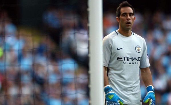 Claudio Bravo: 'Me emociona volver al Camp Nou para enfrentarme al Barcelona'