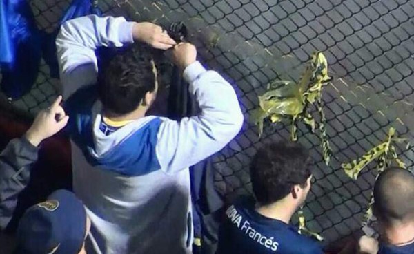 Imágenes reveladoras de la bengala en el túnel durante el Boca-River