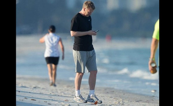 Técnico David Moyes libera su estrés en las playas de Miami