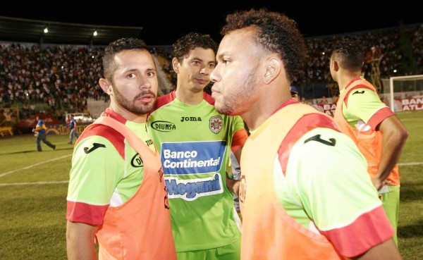 Marathón confirma el fichaje del mediocampista Alfredo Mejía