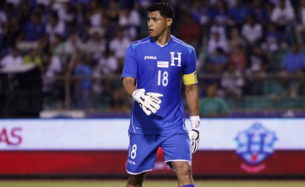 Noel Valladares lidera la lista de futbolistas con cinco eliminatorias