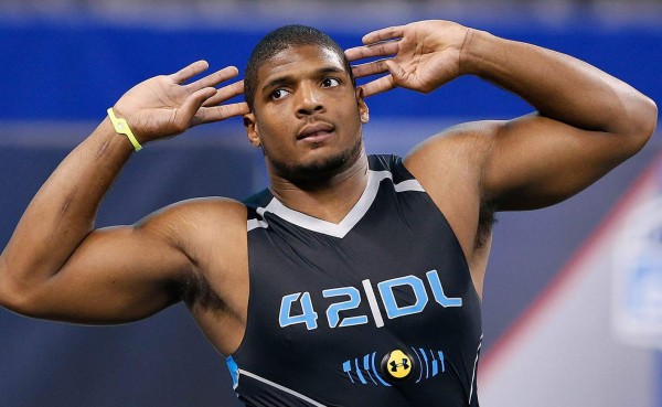 Michael Sam, el primer jugador gay en la NFL anunció su retiro