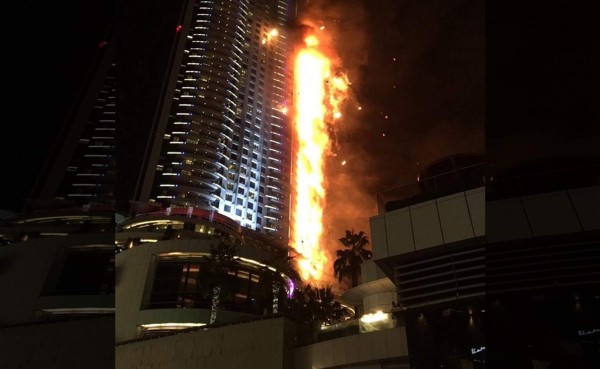 INFORME ESPECIAL: Enorme incendio en hotel de Dubái en celebraciones de Año Nuevo