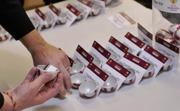 Emilio Izaguirre y Andy Najar van contra el Inter y Dinamo en la Europa League