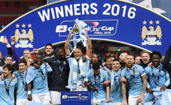 Manchester City gana la Copa de la Liga al Liverpool con Caballero como héroe