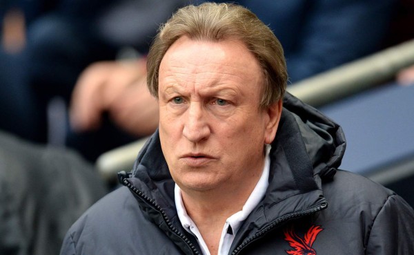 El Crystal Palace destituye a su entrenador Neil Warnock