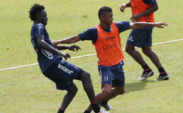 VIDEO: Elis se lleva tremenda cocina en entrenamiento de la Sub-23 de Honduras