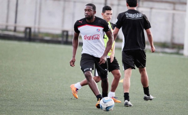 Johnny Palacios: 'Creo que aquí el favorito es el Motagua'